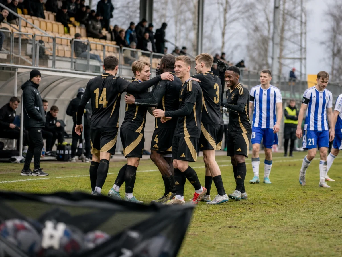 Seinäjoen JK kaatoi HJK:n 3–0 OmaSP Stadionilla